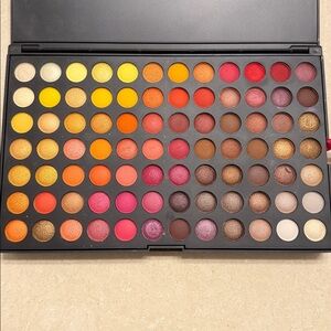 Coastal Scents 252 Ultimate Eye Shadow Palette